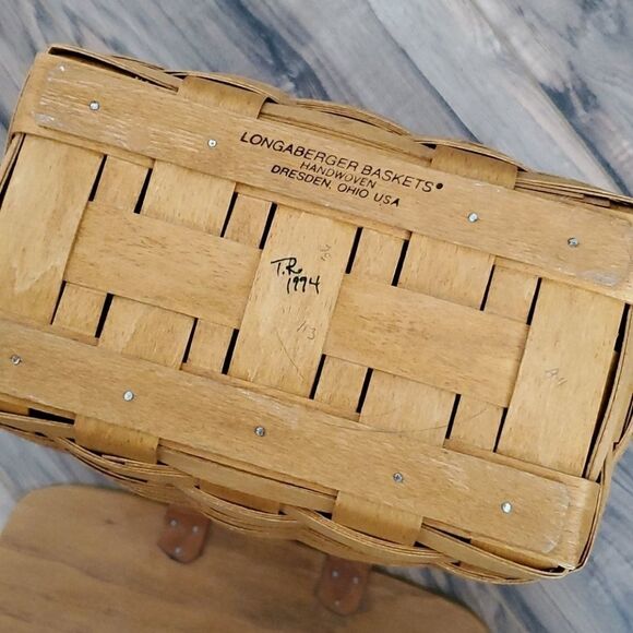 Longaberger | 1994 Woven Mail Basket - Picture 7 of 7